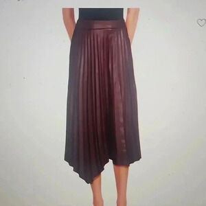 ELIE TAHARI PLEATED FAUX LEATHER SKIRT DARK RAISIN SIZE 2